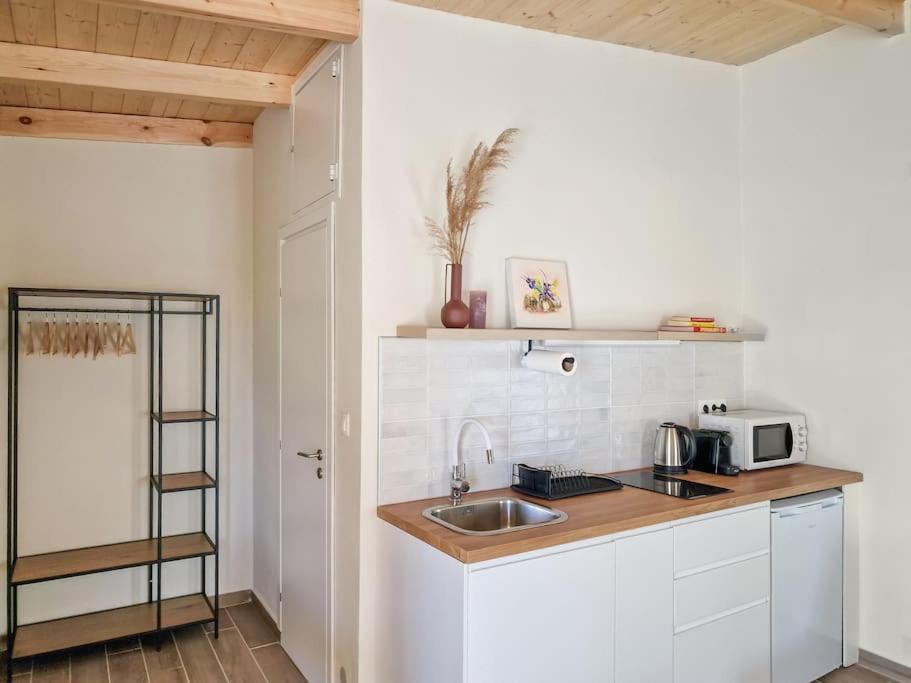 Cozy Owl'S Studio Home Pyrgos  Exterior photo